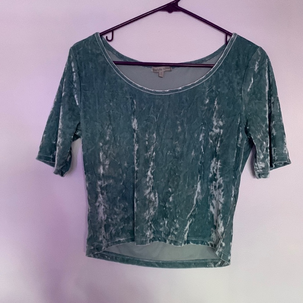 ☀️charlotte russe light blue velvet crop